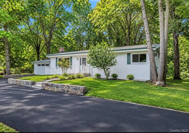 Photo 3 of Single family home for sale at 252 Watch Hl Rd, Cortlandt, NY 10567 | MLS# 1025812 | Listing updated on 2026-10-04