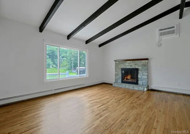 Photo 4 of Single family home for sale at 252 Watch Hl Rd, Cortlandt, NY 10567 | MLS# 1025812 | Listing updated on 2026-08-29