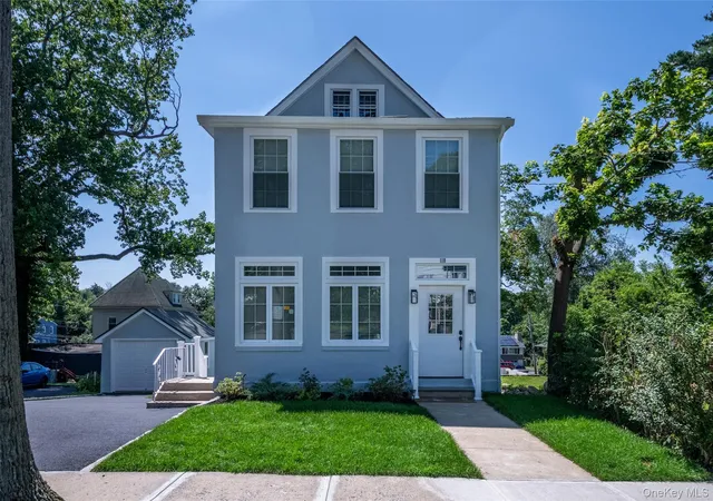 2nd image of 118 Pershing Ave, New Rochelle, NY 10801 | MLS# 1025839