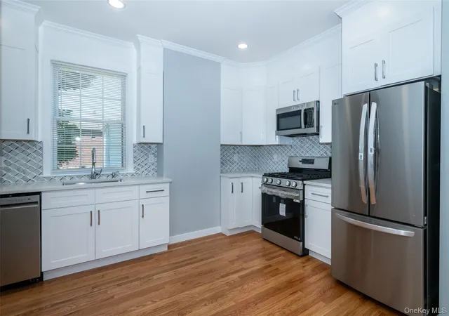 3rd image of 118 Pershing Ave, New Rochelle, NY 10801 | MLS# 1025839