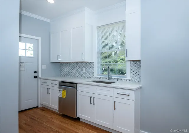 4th image of 118 Pershing Ave, New Rochelle, NY 10801 | MLS# 1025839