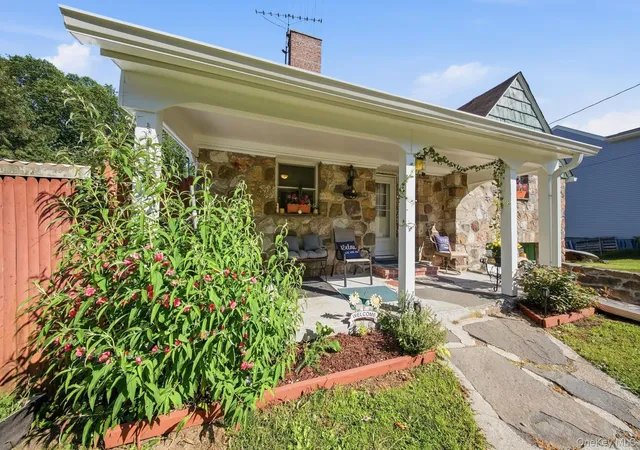 Photo 3 of Sale Pending at 48-50 Mountain Ave, Middletown, NY 10940 | MLS# 1025851 | Listing updated on 2026-10-02