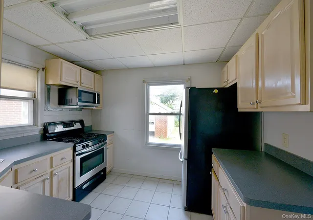 Photo 4 of Sale Pending at 12007 225th Street, New York, NY 11411 | MLS# 1025858 | Listing updated on 2026-07-31