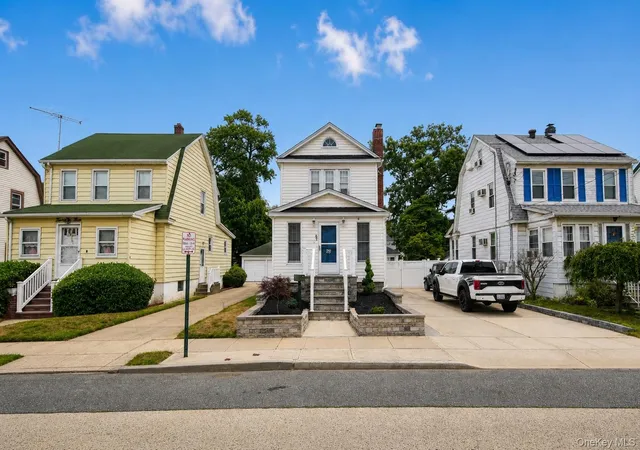 Photo 30 of Single family home for sale at 27 Avondale St, Hempstead, NY 11581 | MLS# 1025859 | Listing updated on 2026-08-26