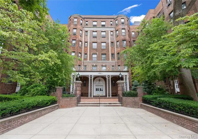 2nd image of 84-51 Beverly Rd #6R, New York, NY 11415 | MLS# 1025864
