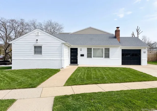 1st image of 12 Deepdale Pkwy, North Hempstead, NY 11507 | MLS# 1025866
