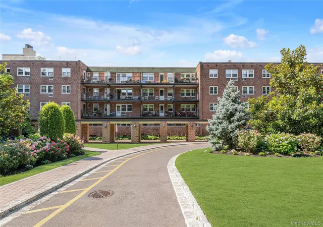 Photo 1 of Condo for sale at 32 Pearsall Ave #3F, Glen Cove, NY 11542 | MLS# 1025890 | Listing updated on 2026-07-26