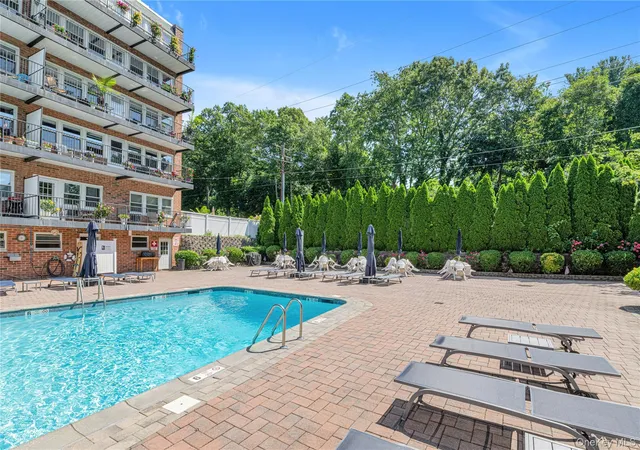 Photo 2 of Condo for sale at 32 Pearsall Ave #3F, Glen Cove, NY 11542 | MLS# 1025890 | Listing updated on 2026-07-26