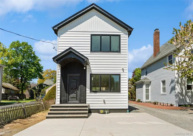 Photo 1 of Single family home for sale at 994 Singleton Ave, Hempstead, NY 11598 | MLS# 1025907 | Listing updated on 2026-08-23