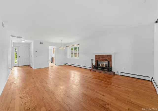 Listing Photo 4 - Condo for sale in building located at 101 Eagle Bay Dr, Ossining, NY 10562