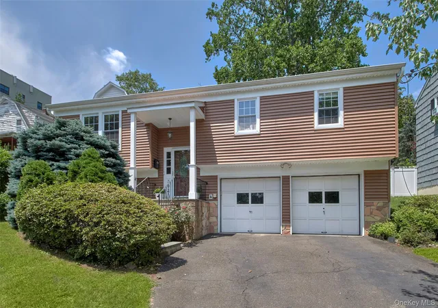 Photo 1 of Sale Pending at 303 Livingston Ave, Mamaroneck, NY 10543 | MLS# 1025910 | Listing updated on 2026-09-20