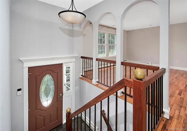 Photo 3 of Sale Pending at 303 Livingston Ave, Mamaroneck, NY 10543 | MLS# 1025910 | Listing updated on 2026-09-20