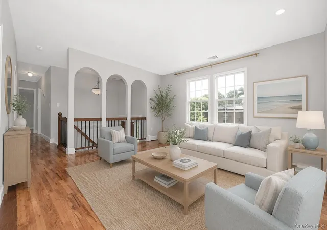 Photo 4 of Sale Pending at 303 Livingston Ave, Mamaroneck, NY 10543 | MLS# 1025910 | Listing updated on 2026-09-20
