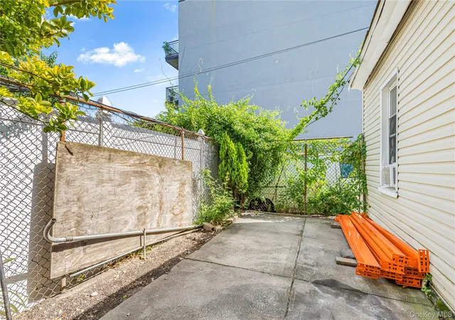 17th image of 1335 Bushwick Ave, Brooklyn, NY 11207 | MLS# 1025933
