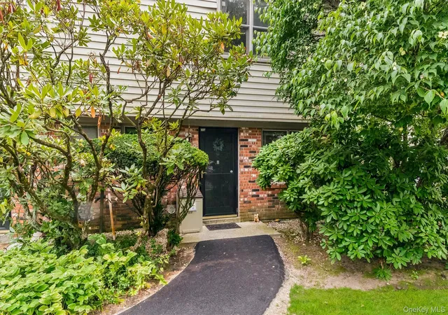 Photo 2 of Sale Pending at 181 Heritage Hills #F, Somers, NY 10589 | MLS# 1025943 | Listing updated on 2026-08-05