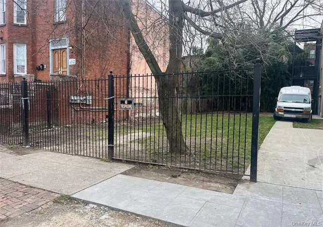 4th image of 35 Johnston St, Newburgh (city), NY 12550 | MLS# 1025948