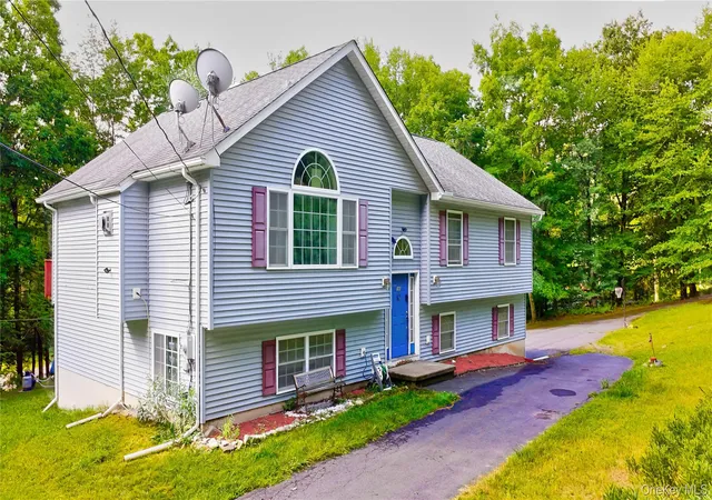 2nd image of 168 Dunn Town Rd, Mamakating, NY 12790 | MLS# 1025969