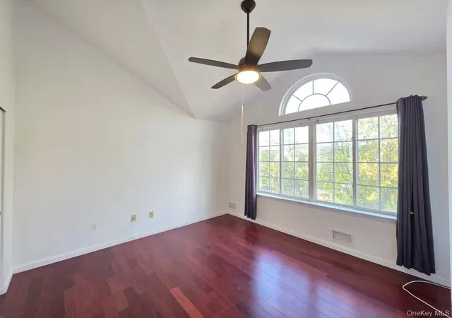 Homes for sale in New York, NY | 45 Sharrotts Rd, New York, NY 10309 | MLS# 1025997