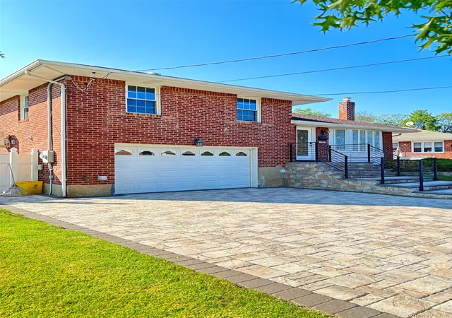 Photo 1 of Sale Pending at 238 Jerome St, Syosset, NY 11791 | MLS# 1025998 | Listing updated on 2026-08-14