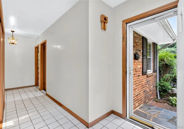 Photo 3 of Sale Pending at 31 Orchard Farm Rd, North Hempstead, NY 11050 | MLS# 1026008 | Listing updated on 2026-07-29