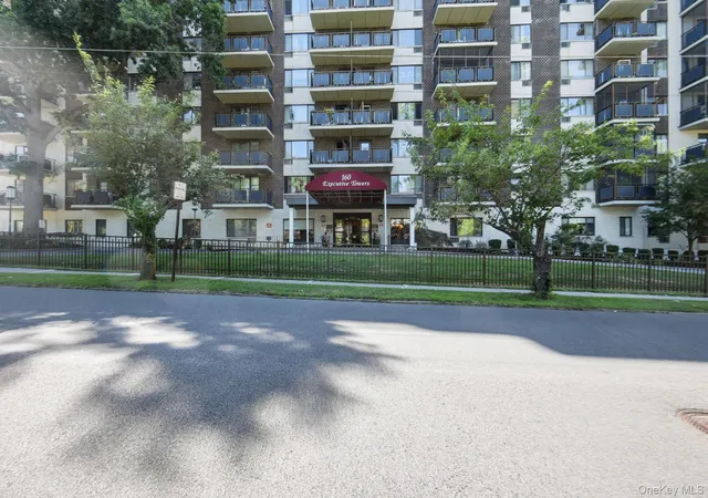 1st image of 160 Academy St #3P, Poughkeepsie, NY 12601 | MLS# 1026011
