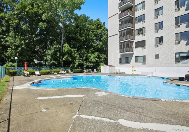 2nd image of 160 Academy St, Poughkeepsie, NY 12601