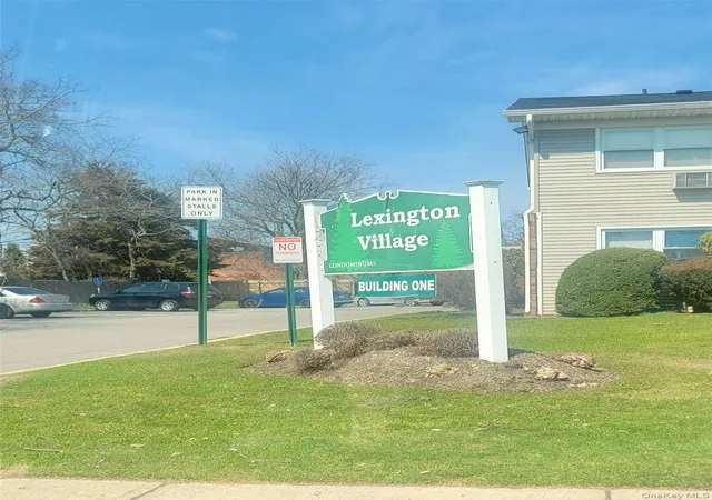 Condo for sale at 1 E Hemlock Dr #162, Bay Shore, NY 11706 | MLS# 1026014
