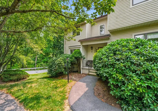 Photo 2 of Sale Pending at 117 Krystal Dr, Somers, NY 10589 | MLS# 1026016 | Listing updated on 2026-08-10