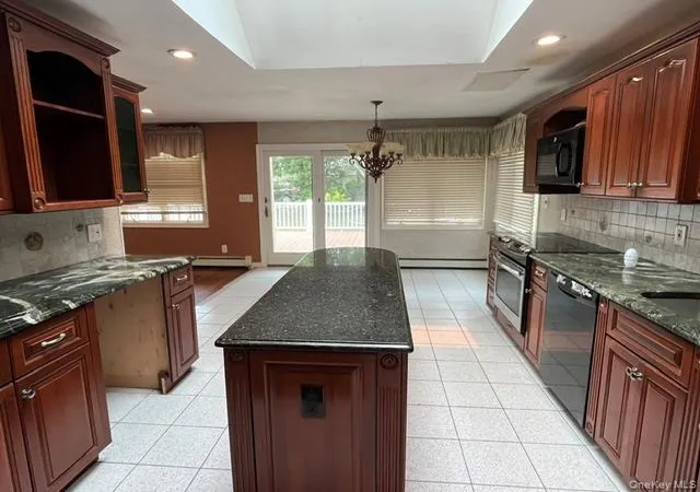 4th image of 201 Wampum Ln, Islip, NY 11795 | MLS# 1026023