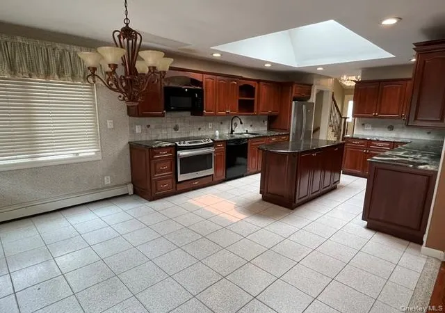 5th image of 201 Wampum Ln, Islip, NY 11795 | MLS# 1026023