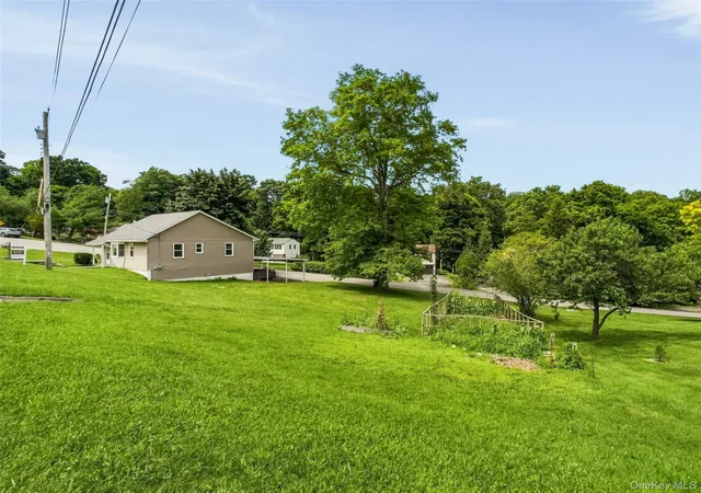 Photo 4 of Single family home for sale at 35 Willow Rd, Beacon, NY 12508 | MLS# 1026026 | Listing updated on 2026-10-03