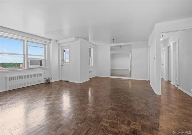 Listing Photo 2 - Condo for sale in building located at 3135 Johnson Ave, New York, NY 10463 - Unit #11J