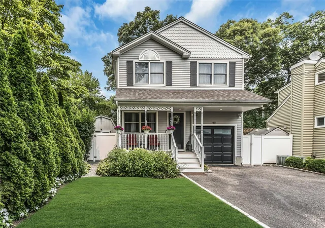 Photo 3 of Sale Pending at 63 Teed St, Huntington, NY 11746 | MLS# 1026031 | Listing updated on 2026-08-27