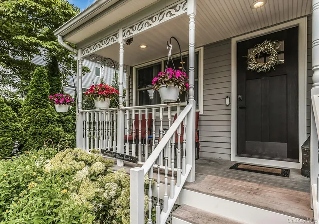 Photo 3 of Sale Pending at 63 Teed St, Huntington, NY 11746 | MLS# 1026031 | Listing updated on 2026-08-27