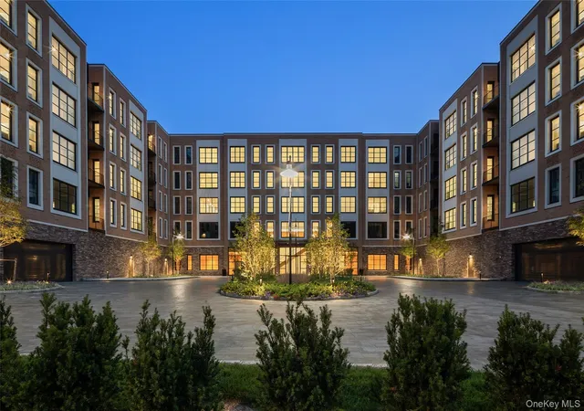 2nd image of 100 Garvies Pt Rd, Glen Cove, NY 11542