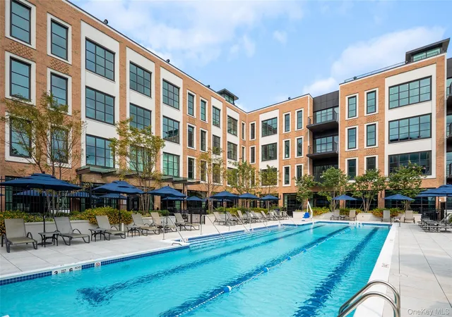 18th image of 100 Garvies Point Rd #1102, Glen Cove, NY 11542 | MLS# 1026042