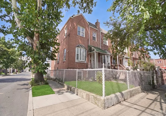 Photo 1 of Single family home for sale at 1051 Duncan St, New York, NY 10469 | MLS# 1026047 | Listing updated on 2026-08-30
