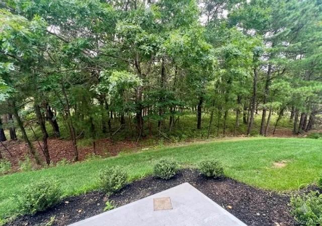 5th image of 79 Willow Cir, Brookhaven, NY 11727 | MLS# 1026052