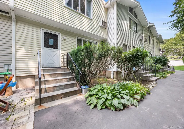 Photo 2 of Condo for sale at 24 Scenic Cir #24, Cortlandt, NY 10520 | MLS# 1026053 | Listing updated on 2026-09-18