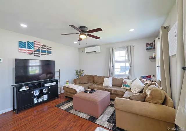 Photo 3 of Sale Pending at 3 Sharon Dr, Middletown, NY 10941 | MLS# 1026058 | Listing updated on 2026-08-26