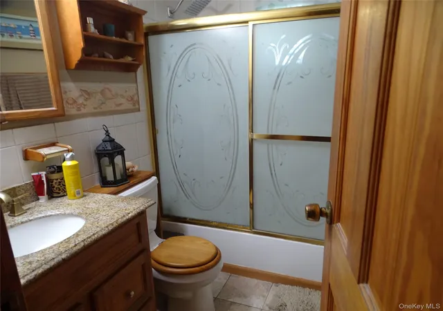 Photo 4 of Sale Pending at 22 Newtown Ave, Brookhaven, NY 11784 | MLS# 1026104 | Listing updated on 2026-08-06