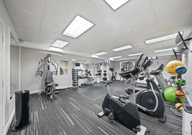 19th image of 3 Town House Pl #3c, North Hempstead, NY 11021 | MLS# 1026147