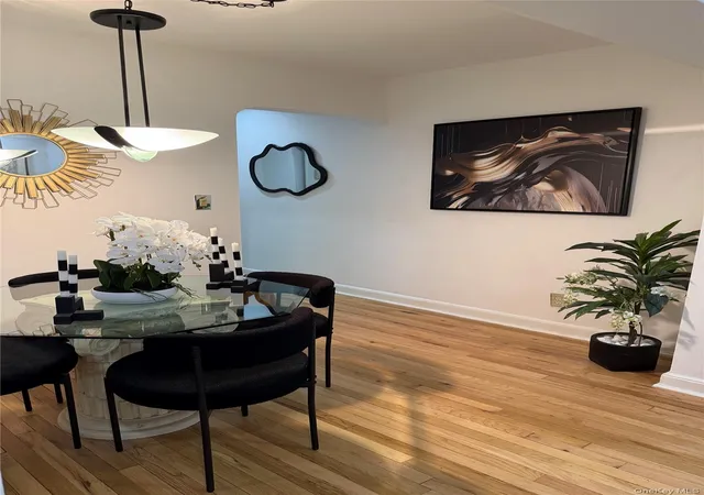 5th image of 3 Town House Pl #3c, North Hempstead, NY 11021 | MLS# 1026147