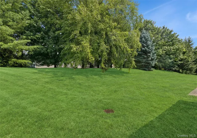 4th image of 415 Vassar Pl, Fishkill, NY 12524 | MLS# 1026164