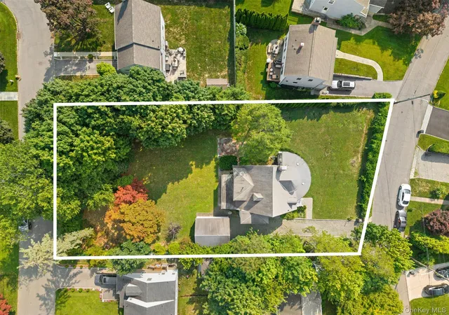 Photo 2 of Sale Pending at 33 Deerfield Ave, Eastchester, NY 10709 | MLS# 1026182 | Listing updated on 2026-08-05