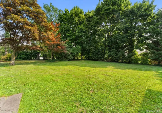 Photo 3 of Sale Pending at 33 Deerfield Ave, Eastchester, NY 10709 | MLS# 1026182 | Listing updated on 2026-08-05