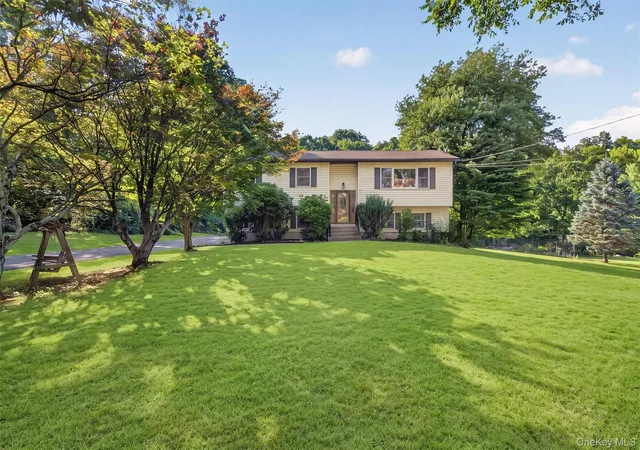 Photo 3 of Sale Pending at 33 Seaman Rd, Circleville, NY 10919 | MLS# 1026190 | Listing updated on 2026-08-13