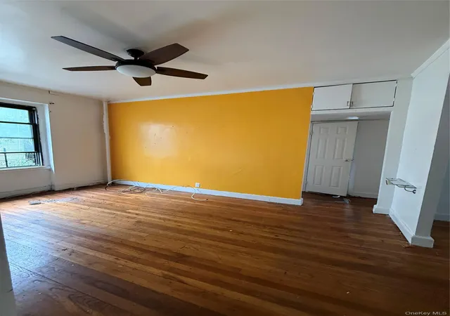 2nd image of 2167 33rd St #3H, New York, NY 11105 | MLS# 1026200