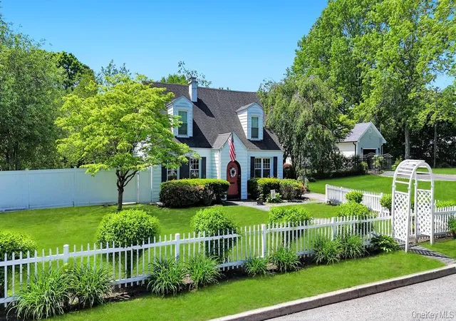 2nd image of 214 1st St, Smithtown, NY 11780 | MLS# 1026215