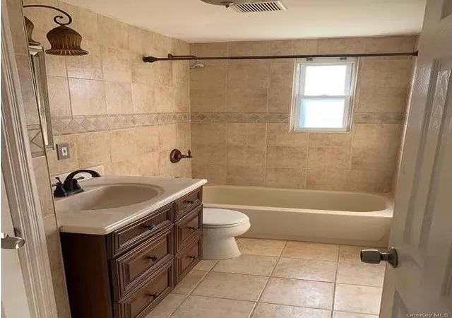 3rd image of 14043 172Nd St, New York, NY 11434 | MLS# 1026221